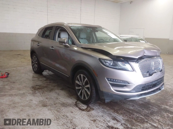 2019 Lincoln MKC Reserve with VIN 5LMTJ3DH4KUL20647, listed as a IAAI auction lot 41868447 with 64,403 mi miles and . Bid and sale history available at DreamBid. Image 1.