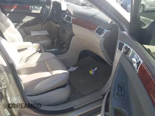 2008 Chrysler Pacifica Touring with VIN 2A8GM68X28R145039, listed as a IAAI auction lot 41612824 with 195,043 mi miles and . Bid and sale history available at DreamBid. Image 5.
