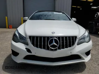 2014 Mercedes-Benz E 350 with VIN WDDKJ5KB6EF274069, listed as a Copart auction lot 54719225 with 145,088 mi miles and Clean Title. Bid and sale history available at DreamBid. Image 5.