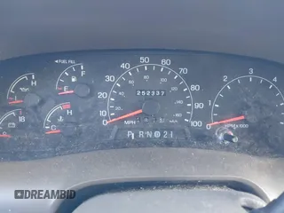 2001 Ford Excursion Limited z VIN 1FMNU43S81EB86661, wystawiony jako IAAI lot #41308069 z przebiegiem 252 337 mil mil oraz . Historia ofert i sprzedaży dostępna na DreamBid. Obrazek 7.
