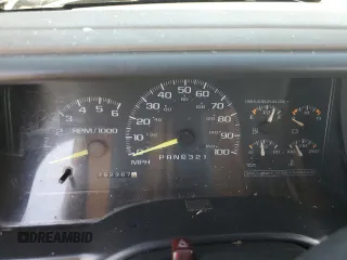 1997 Chevrolet Suburban with VIN 1GNEC16R6VJ375912, listed as a Copart auction lot 46957475 with 252,367 mi miles and Salvage Title. Bid and sale history available at carsss.com. Image 9.