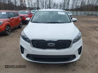2020 Kia Sorento LX with VIN 5XYPG4A39LG642824, listed as a IAAI auction lot 41358841 with 111,391 mi miles. Bid and sale history available at carsss.com. Image 12.
