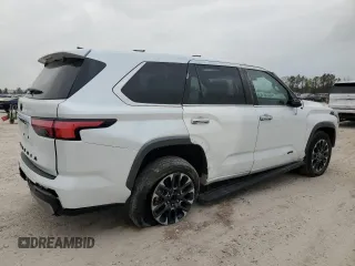 2024 Toyota Sequoia SR5 with VIN 7SVAAAAA5RX003159, listed as a Copart auction lot 45569285 with 17,581 mi miles and Salvage Title. Bid and sale history available at carsss.com. Image 3.