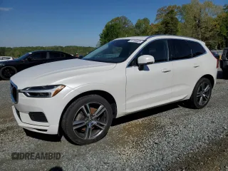 2020 Volvo XC60 Momentum with VIN YV4A22RK2L1589126, listed as a Copart auction lot 51735925 with 42,212 mi miles and Salvage title. Bid and sale history available at DreamBid. Image 1.