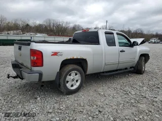 2011 Chevrolet Silverado 1500 LT with VIN 1GCRKSE34BZ402599, listed as a Copart auction lot 53281575 with 0 mi miles and Salvage Title. Bid and sale history available at carsss.com. Image 3.