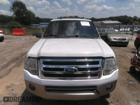 2014 Ford Expedition XLT z VIN 1FMJU1H56EEF46306, wystawiony jako IAAI lot #42823693 z przebiegiem 174 295 mil mil oraz . Historia ofert i sprzedaży dostępna na DreamBid. Obrazek 12.