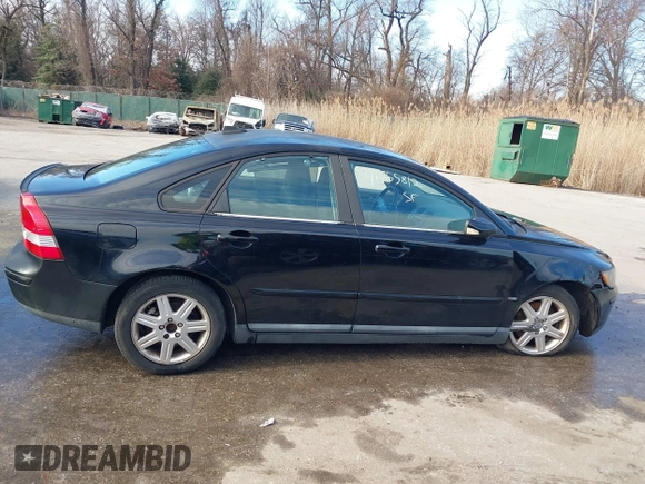 2006 Volvo S40 2.4L with VIN YV1MS382862160847, listed as a IAAI auction lot 41755812 with 163,594 mi miles. Bid and sale history available at carsss.com. Image 13.
