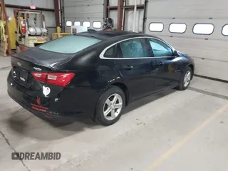 2019 Chevrolet Malibu LS z VIN 1G1ZB5ST7KF213820, wystawiony jako IAAI lot #41890438 z przebiegiem 119 377 mil mil oraz . Historia ofert i sprzedaży dostępna na DreamBid. Obrazek 4.