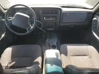 2001 Jeep Cherokee Sport z VIN 1J4FF58S61L540796, wystawiony jako Copart lot #62384895 z przebiegiem 209 294 mil mil oraz Czysty tytuł • Clean title. Historia ofert i sprzedaży dostępna na DreamBid. Obrazek 8.