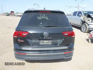 2024 Volkswagen Tiguan SE with VIN 3VVNB7AXXRM031028, listed as a IAAI auction lot 41832841 with 16,170 mi miles and . Bid and sale history available at DreamBid. Image 16.
