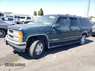 1996 Chevrolet Suburban with VIN 3GNFK16R7TG137640, listed as a Copart auction lot 68962854 with 147,244 mi miles and Clean Title. Bid and sale history available at carsss.com. Image 1.