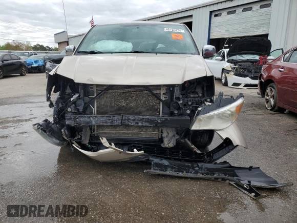 2014 Chrysler Town & Country Limited with VIN 2C4RC1GG1ER307701, listed as a Copart auction lot 48158254 with 187,162 mi miles and Salvage Title. Bid and sale history available at DreamBid. Image 5.