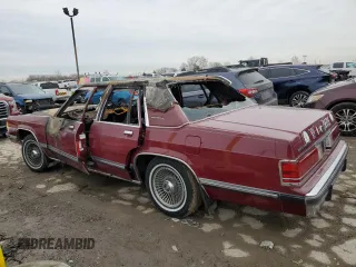 1989 Mercury Grand Marquis GS z VIN 2MEBM74F2KX698022, wystawiony jako Copart lot #44941735 z przebiegiem Nie podano mil oraz Nie do naprawy. Historia ofert i sprzedaży dostępna na DreamBid. Obrazek 3.