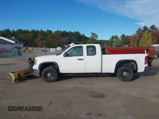 2009 GMC Sierra 2500HD z VIN 1GTHK49K69E135170, wystawiony jako IAAI lot #40495900 z przebiegiem 209 739 mil mil oraz . Historia ofert i sprzedaży dostępna na DreamBid. Obrazek 15.