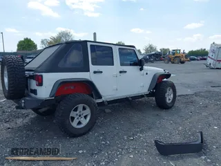 2012 Jeep Wrangler Unlimited Sport z VIN 1C4HJWDG0CL222194, wystawiony jako IAAI lot #42076024 z przebiegiem Nie podano mil oraz . Historia ofert i sprzedaży dostępna na DreamBid. Obrazek 4.