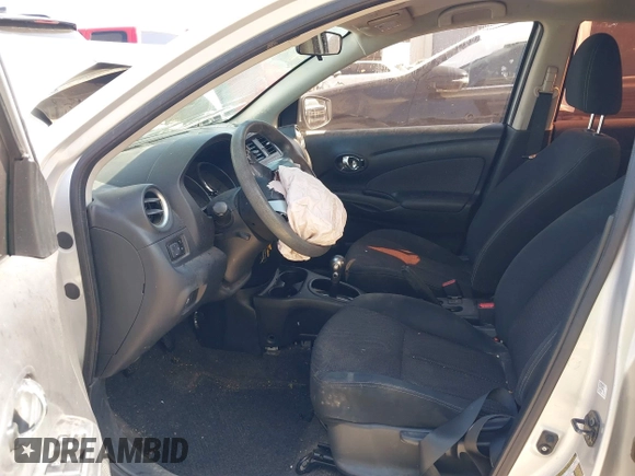 2016 Nissan Versa SV z VIN 3N1CN7AP6GL830257, wystawiony jako IAAI lot #41866021 z przebiegiem 129 051 mil mil oraz . Historia ofert i sprzedaży dostępna na DreamBid. Obrazek 5.