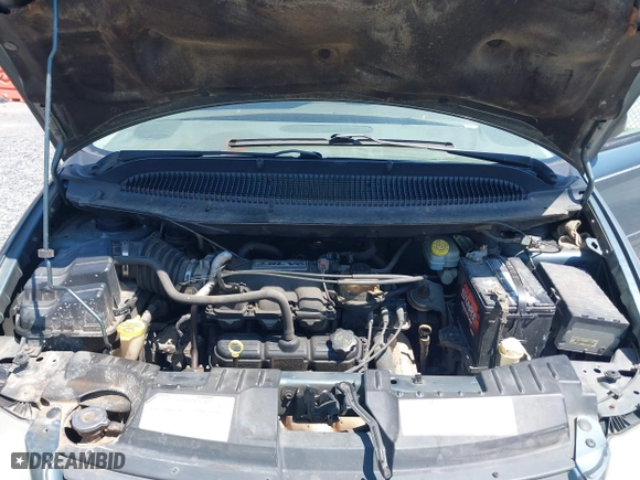 2005 Dodge Caravan SXT with VIN 2D4GP44L95R324232, listed as a IAAI auction lot 42056320 with 200,459 mi miles. Bid and sale history available at carsss.com. Image 10.