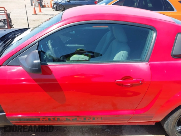 2007 Ford Mustang Deluxe with VIN 1ZVFT80N575345515, listed as a IAAI auction lot 42008753 with 165,871 mi miles and . Bid and sale history available at DreamBid. Image 15.