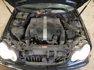 2005 Mercedes-Benz C 320 with VIN WDBRF84J95F612515, listed as a Copart auction lot 52577735 with 195,477 mi miles and Salvage title. Bid and sale history available at DreamBid. Image 11.