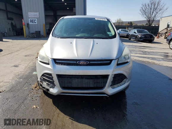 2014 Ford Escape SE with VIN 1FMCU9GX8EUA90860, listed as a Copart auction lot 54197415 with 89,098 mi miles and Salvage Title. Bid and sale history available at DreamBid. Image 5.