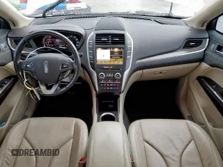 2017 Lincoln MKC Reserve with VIN 5LMCJ3C95HUL71240, listed as a Copart auction lot 60345115 with 101,711 mi miles and Salvage title. Bid and sale history available at DreamBid. Image 8.