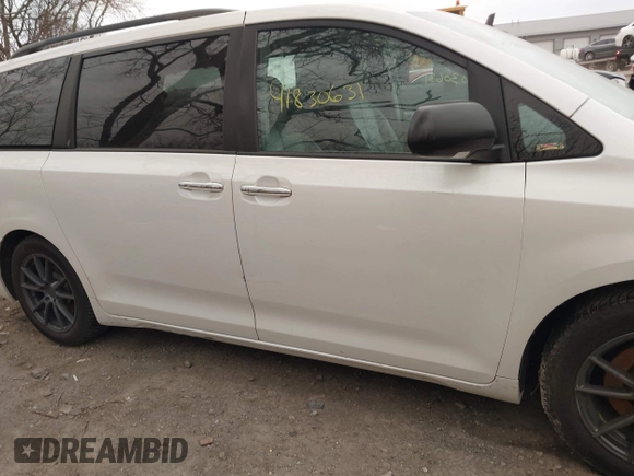 2011 Toyota Sienna XLE AAS with VIN 5TDYK3DC8BS003313, listed as a IAAI auction lot 41830631 with 214,514 mi miles and . Bid and sale history available at DreamBid. Image 13.