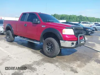 2008 Ford F-150 XLT с VIN 1FTPX14VX8FC23936, выставлен на аукционе IAAI как лот 42232150 с пробегом 147 833 миль миль и . История ставок и продаж доступна на DreamBid. Изображение 1.