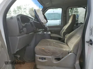 2000 Ford Econoline Passenger XL с VIN 1FMRE11WXYHA95807, выставлен на аукционе Copart как лот 53096555 с пробегом 180 652 миль миль и Списание • Salvage title. История ставок и продаж доступна на DreamBid. Изображение 7.