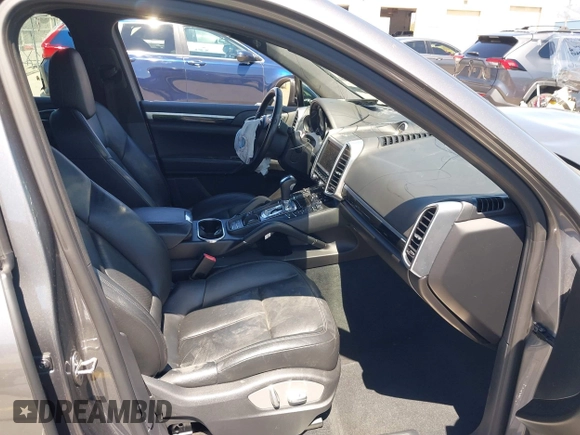 2014 Porsche Cayenne S с VIN WP1AB2A29ELA55755, выставлен на аукционе IAAI как лот 42653023 с пробегом 119 560 миль миль и . История ставок и продаж доступна на DreamBid. Изображение 5.