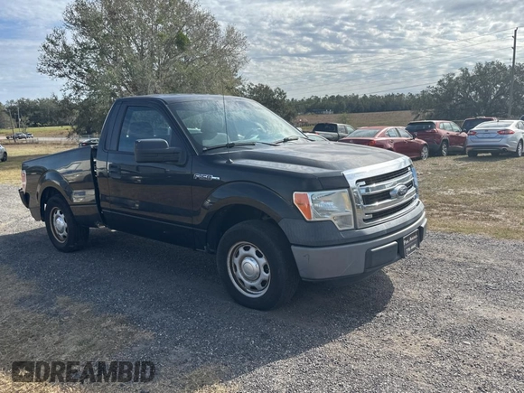 2013 Ford F-150 XL with VIN 1FTMF1CM7DFE09796, listed as a Copart auction lot 86871264 with 67,872 mi miles and Clean title. Bid and sale history available at DreamBid. Image 1.