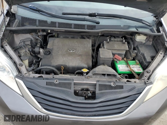 2012 Toyota Sienna XLE with VIN 5TDDK3DC2CS038316, listed as a Copart auction lot 52694245 with 273,415 mi miles and Clean Title. Bid and sale history available at DreamBid. Image 12.