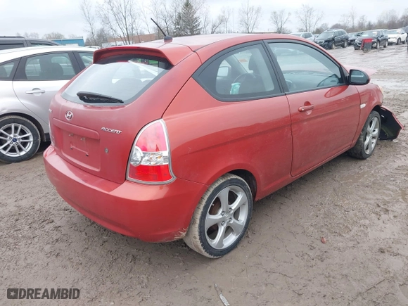 2008 Hyundai Accent SE with VIN KMHCN36C58U070319, listed as a IAAI auction lot 42010544 with 118,487 mi miles. Bid and sale history available at carsss.com. Image 4.