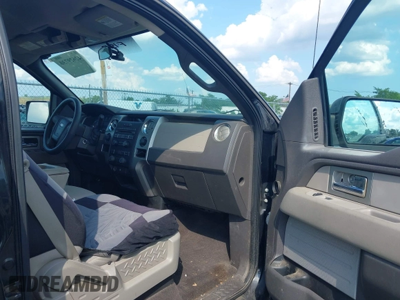 2010 Ford F-150 XL z VIN 1FTEW1E85AFC37042, wystawiony jako IAAI lot #42629730 z przebiegiem 195 760 mil mil oraz . Historia ofert i sprzedaży dostępna na DreamBid. Obrazek 5.