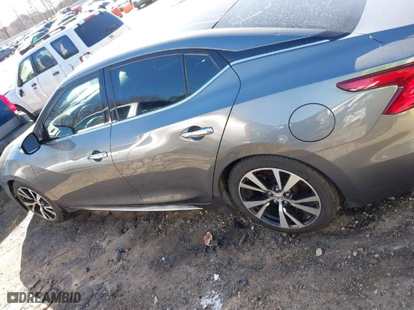 2018 Nissan Maxima SL with VIN 1N4AA6AP2JC387155, listed as a IAAI auction lot 41642025 with 125,621 mi miles. Bid and sale history available at carsss.com. Image 14.