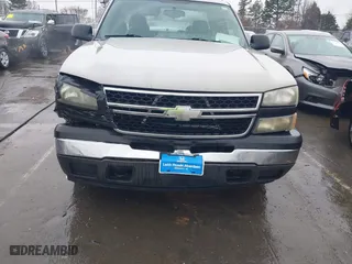 2006 Chevrolet Silverado 1500 LS with VIN 1GCEC19X96Z271646, listed as a IAAI auction lot 41412231 with 213,065 mi miles. Bid and sale history available at carsss.com. Image 6.
