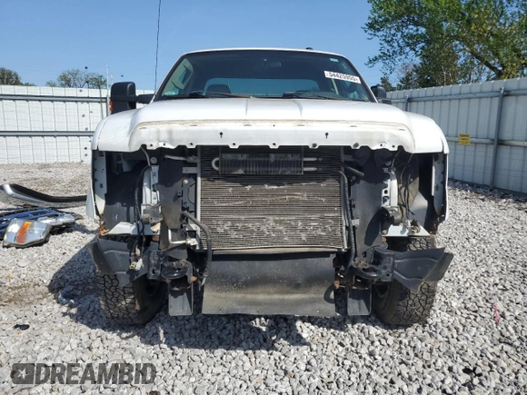 2010 Ford F-250 XL z VIN 1FTSX2B51AEA56414, wystawiony jako Copart lot #54425955 z przebiegiem 84 432 mil mil oraz Szkody całkowita. Historia ofert i sprzedaży dostępna na DreamBid. Obrazek 5.