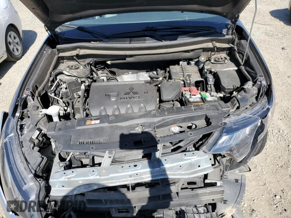 2020 Mitsubishi Outlander SE with VIN JA4AD3A37LZ046132, listed as a Copart auction lot 58826005 with 285,842 mi miles and Salvage title. Bid and sale history available at DreamBid. Image 12.