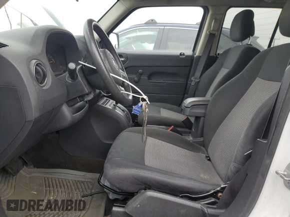 2014 Jeep Patriot Sport z VIN 1C4NJPBBXED915836, wystawiony jako Copart lot #55283925 z przebiegiem 75 951 mil mil oraz Szkoda całkowita • Salvage title. Historia ofert i sprzedaży dostępna na DreamBid. Obrazek 7.