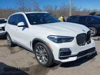 2019 BMW X5 xDrive40i with VIN 5UXCR6C57KLK80268, listed as a IAAI auction lot 41582457 with 85,682 mi miles. Bid and sale history available at carsss.com. Image 1.