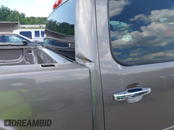 2012 GMC Sierra 1500 SLT with VIN 3GTP2WE71CG189114, listed as a IAAI auction lot 42661045 with 194,328 mi miles and . Bid and sale history available at DreamBid. Image 6.