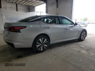 2022 Nissan Altima SV z VIN 1N4BL4DVXNN371034, wystawiony jako Copart lot #55685385 z przebiegiem 45 494 mil mil oraz Szkoda całkowita • Salvage title. Historia ofert i sprzedaży dostępna na DreamBid. Obrazek 3.