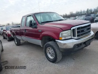 2004 Ford F-250 XL z VIN 1FTNX21L24EB47242, wystawiony jako IAAI lot #41693622 z przebiegiem 117 411 mil mil oraz . Historia ofert i sprzedaży dostępna na DreamBid. Obrazek 1.