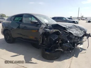 2022 Maserati Levante Modena S with VIN ZN661ZUM9NX400466, listed as a Copart auction lot 68132364 with Not Provided miles and Salvage Title. Bid and sale history available at carsss.com. Image 4.