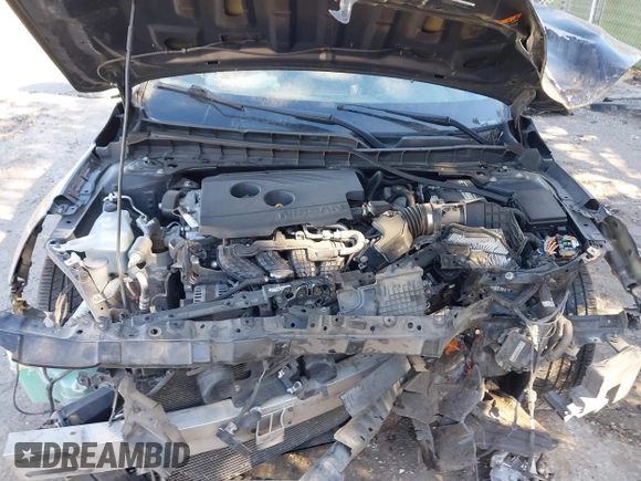 2019 Nissan Altima 2.5 SL with VIN 1N4BL4EV8KC255630, listed as a IAAI auction lot 41394649 with 111,728 mi miles. Bid and sale history available at carsss.com. Image 10.
