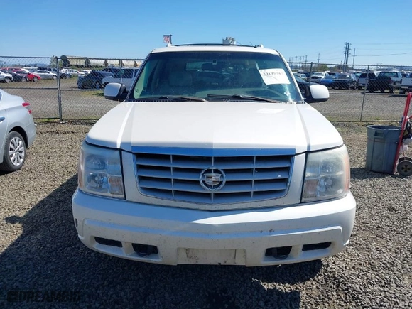 2002 Cadillac Escalade with VIN 1GYEK63NX2R156520, listed as a IAAI auction lot 39195747 with 217,772 mi miles. Bid and sale history available at carsss.com. Image 12.