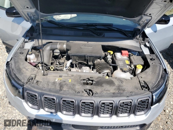 2024 Jeep Compass Trailhawk z VIN 3C4NJDDN8RT145058, wystawiony jako Copart lot #64108975 z przebiegiem 28 737 mil mil oraz Czysty tytuł • Clean title. Historia ofert i sprzedaży dostępna na DreamBid. Obrazek 12.