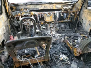 2014 Toyota Tundra Limited z VIN 5TFHY5F13EX352044, wystawiony jako Copart lot #81913994 z przebiegiem Nie podano mil oraz Szkoda całkowita • Salvage title. Historia ofert i sprzedaży dostępna na DreamBid. Obrazek 8.