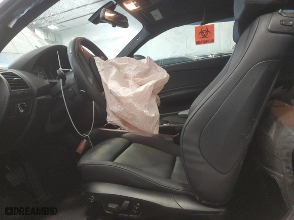 2013 BMW 1 Series 135i with VIN WBAUC9C52DVY60511, listed as a Copart auction lot 61339084 with 0 mi miles and Non Repairable. Bid and sale history available at carsss.com. Image 7.
