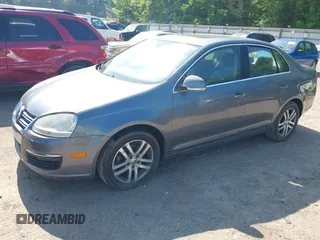 2005 Volkswagen Jetta 2.5L with VIN 3VWSF71K95M616748, listed as a IAAI auction lot 42111369 with Not provided miles and . Bid and sale history available at DreamBid. Image 2.