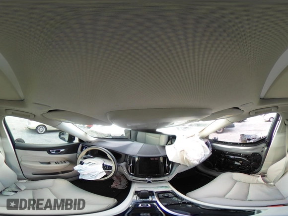 2024 Volvo XC60 Core Dark Theme z VIN YV4L12RK1R1908391, wystawiony jako IAAI lot #41212899 z przebiegiem 9083 mil mil oraz . Historia ofert i sprzedaży dostępna na DreamBid. Obrazek 19.